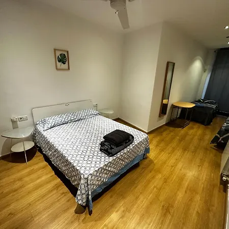 Guest house Bright Near Plaza Espana *
